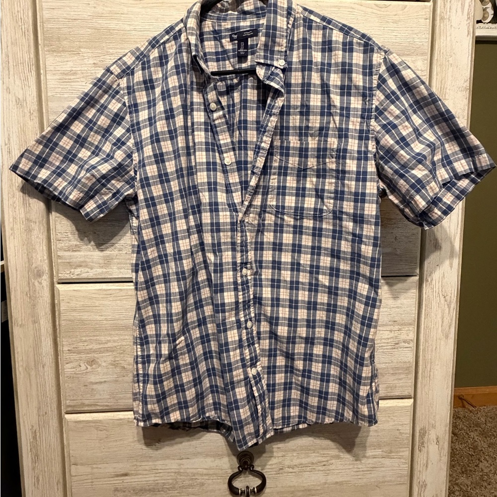 GAP Men's Casual Blue and White Plaid Shirt